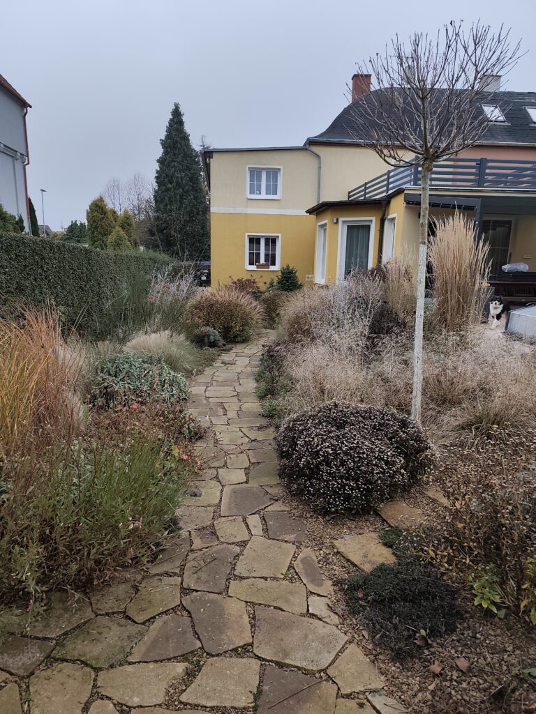 Realizace zahrady Probostov 14 podzim 1