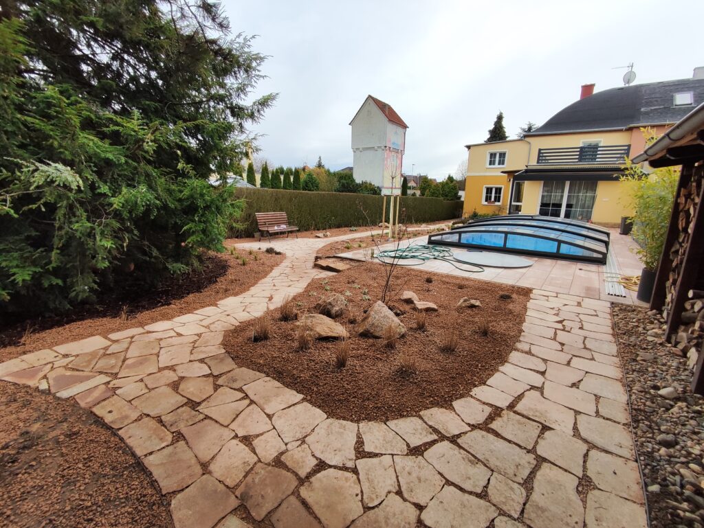 Realizace zahrady Probostov 22 po vysadbe