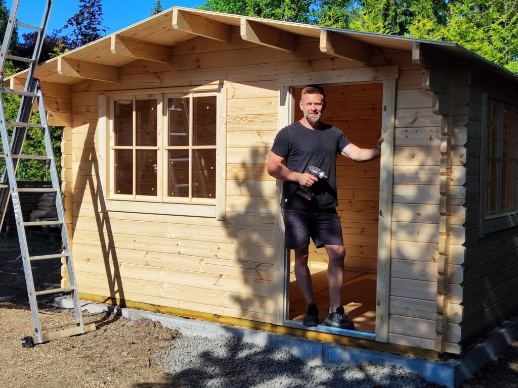 Realizace zahrady Probostov 6 stavba zahradniho domku