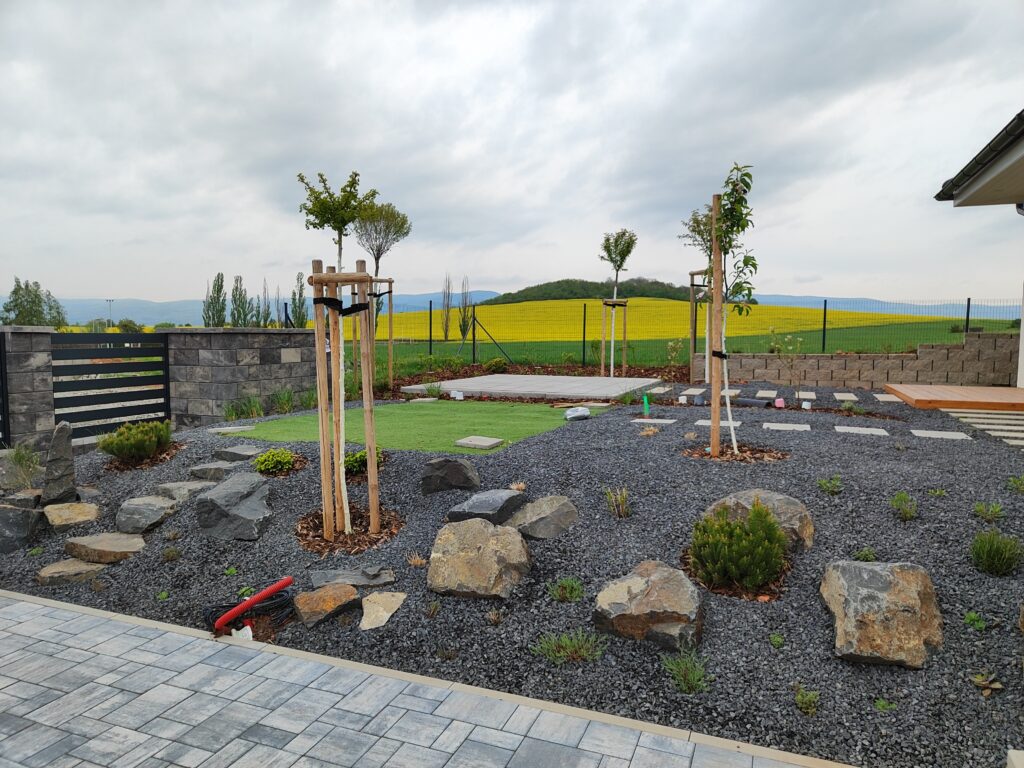 realizace zahrady suche7